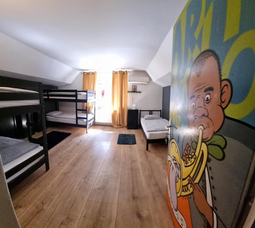 Sax Pub Hostel ลูบลิยานา ภายนอก รูปภาพ